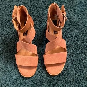 Steven by Steve Madden Heels: Tan Solid Shoes - Size 7M